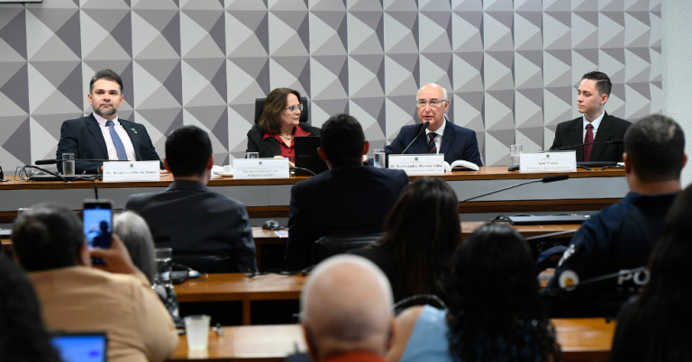 Projeto de Lei que institui o Exame Nacional de Proficiência em Medicina avança na Câmara dos Deputados