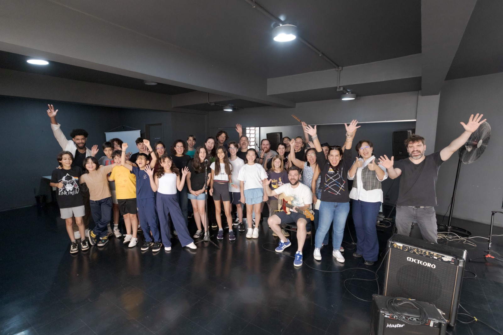 Alunos da Incubadora da Escola de Música de Londrina encerram temporada com show na AML Cultural